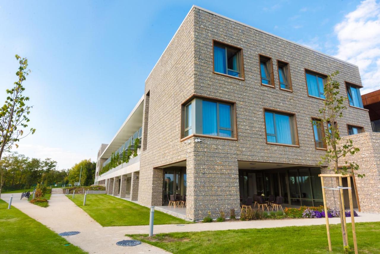 Akademia Hotel Balatonfüred Екстериор снимка