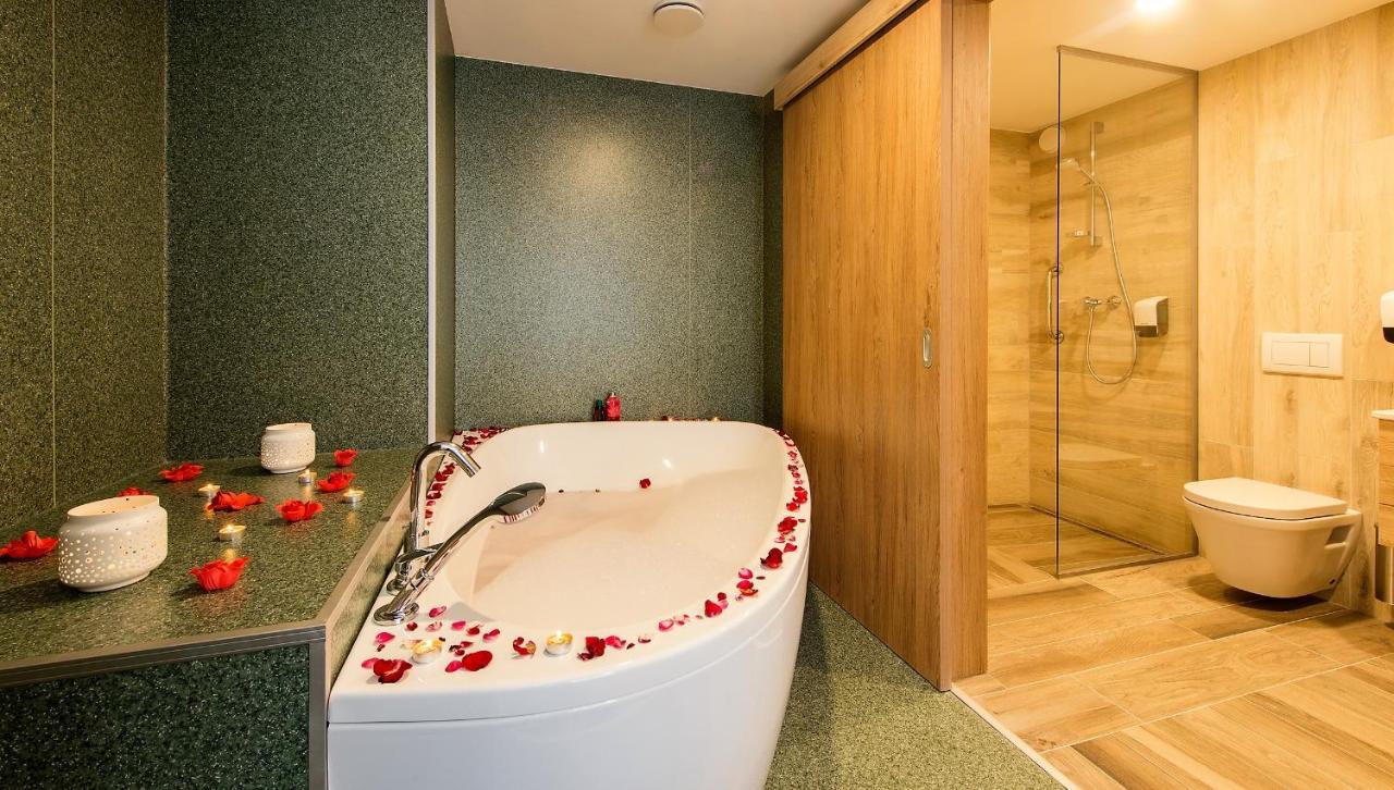 Akademia Hotel Balatonfüred Екстериор снимка