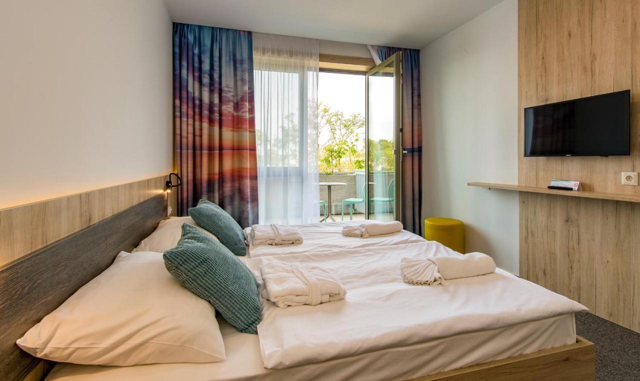 Akademia Hotel Balatonfüred Екстериор снимка