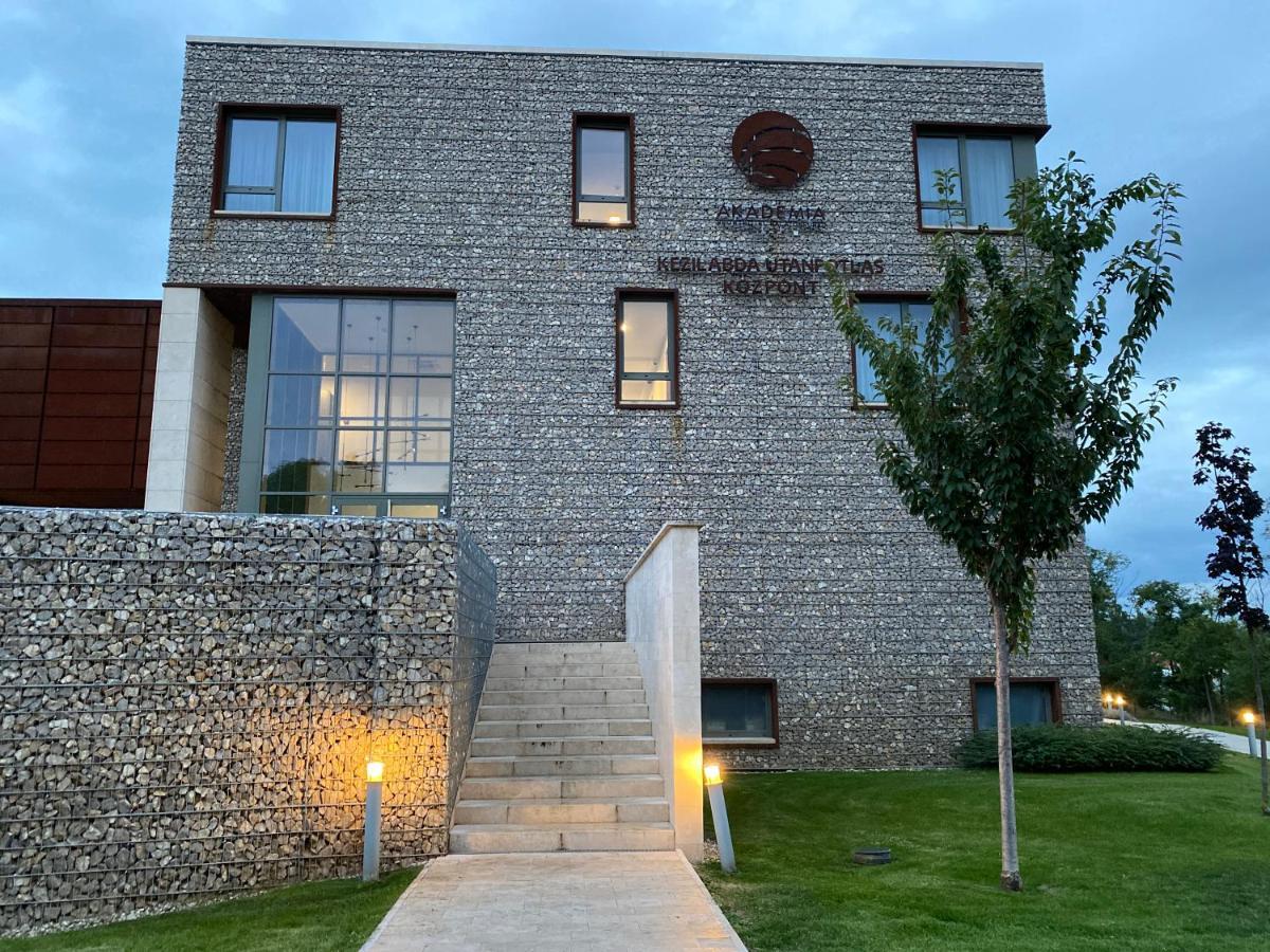 Akademia Hotel Balatonfüred Екстериор снимка