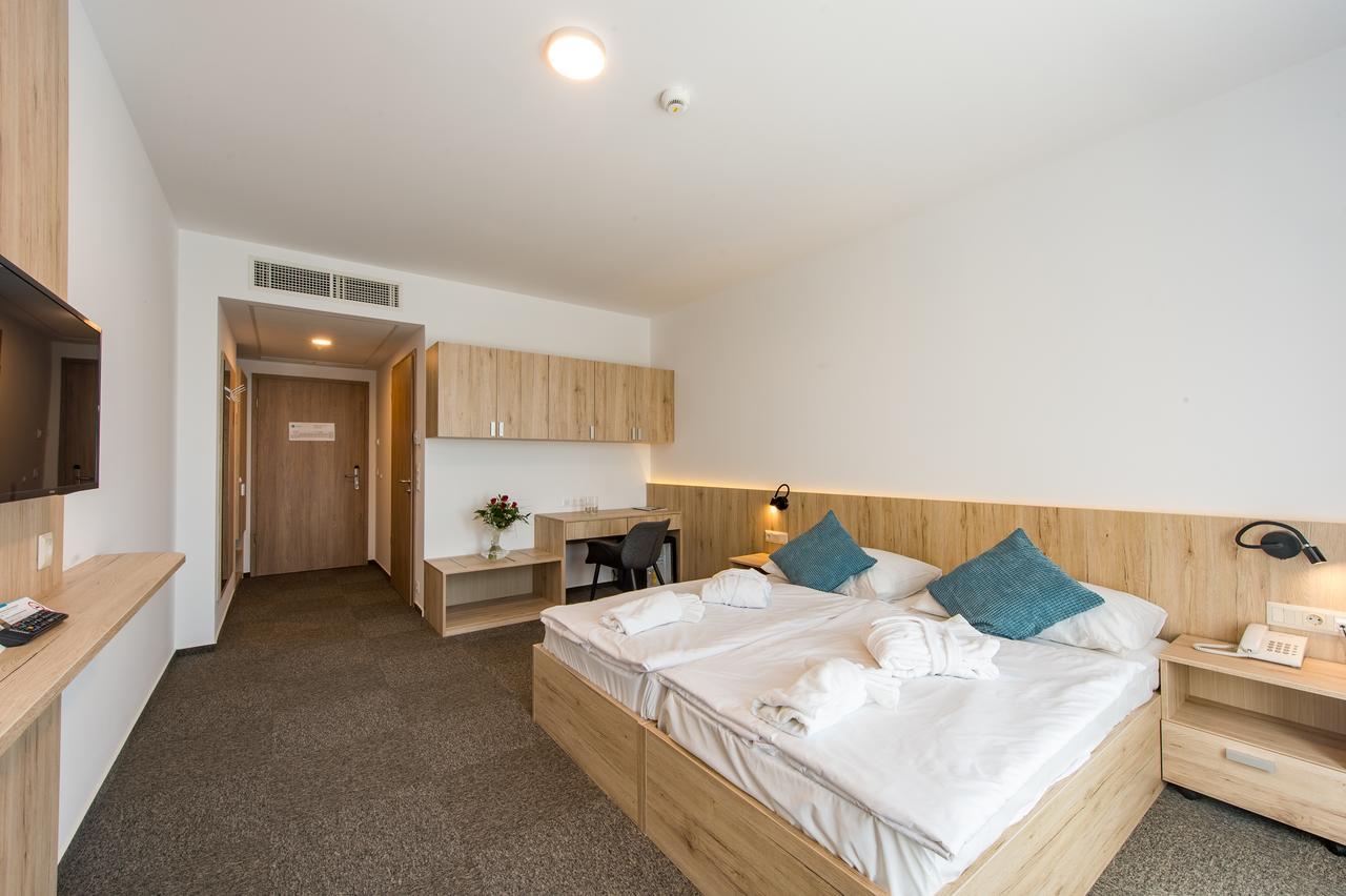 Akademia Hotel Balatonfüred Екстериор снимка